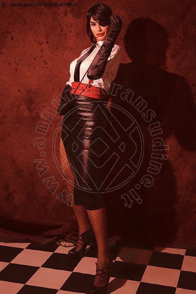Foto Lizz Superdom  Annunci Mistresstrans Udine